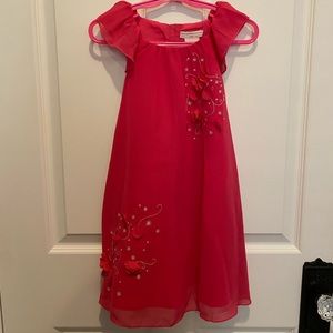 EUC fuschia chiffon girl’s dress w/ appliqué 3T. Perfect condition, worn once.